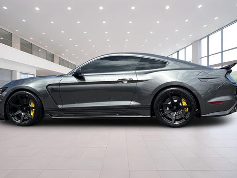 Used 2017 Ford Mustang Shelby GT350 RWD image 7