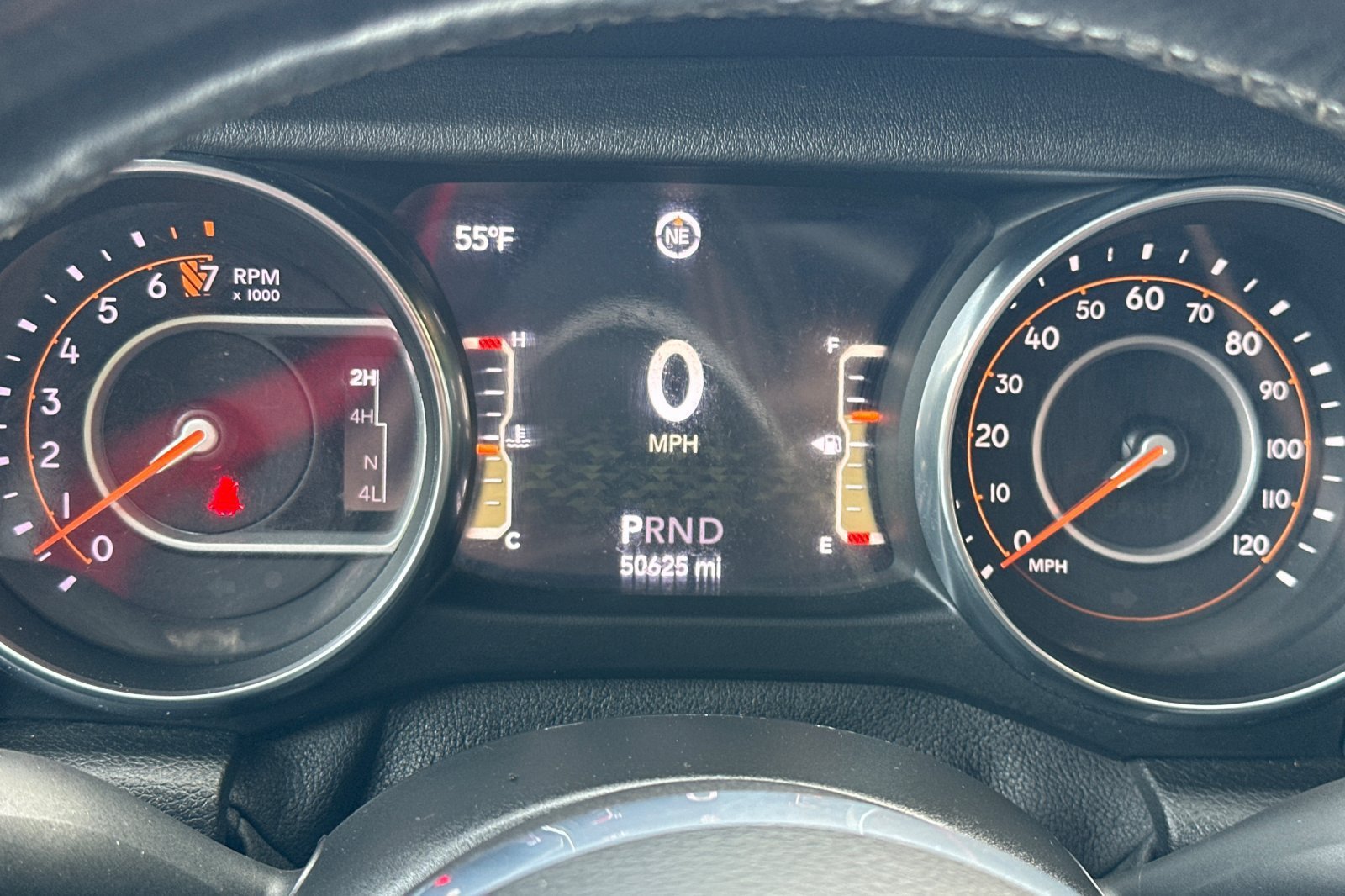 Used 2020 Jeep Gladiator Overland AWD/4WD image 29