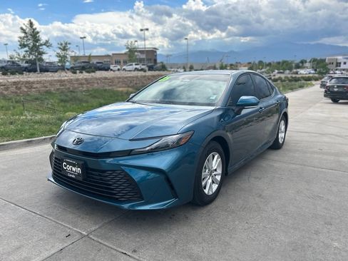 Used 2025 Toyota Camry LE w/ Convenience Package FWD image 3