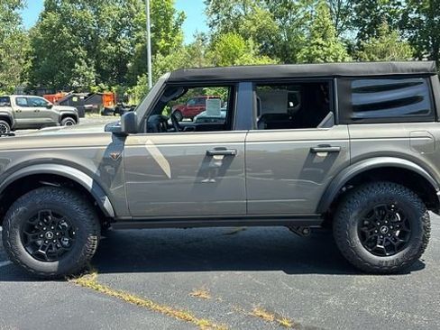 New 2026 Ford Bronco Badlands AWD/4WD image 4