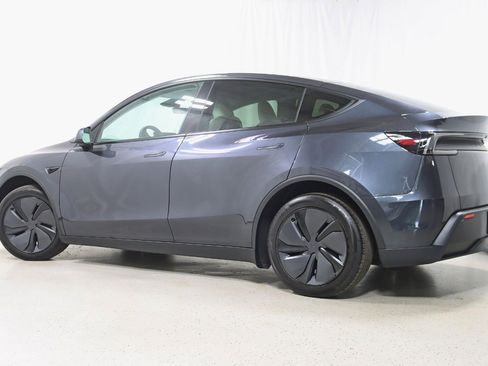 Used 2026 Tesla Model Y Long Range AWD/4WD image 9