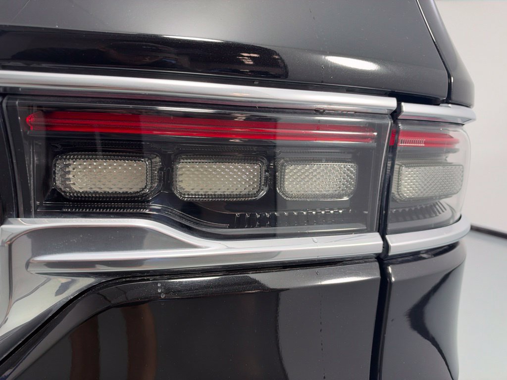 Used 2022 Jeep Grand Wagoneer Series II AWD/4WD image 9