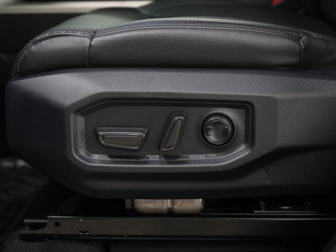 Used 2022 Toyota Tundra Limited w/ TRD Off-Road Tow Package image 21