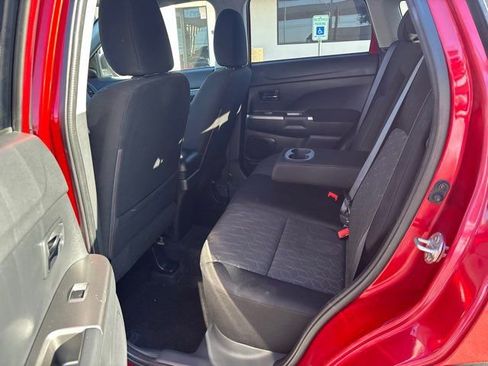 Used 2021 Mitsubishi Outlander Sport SE image 21