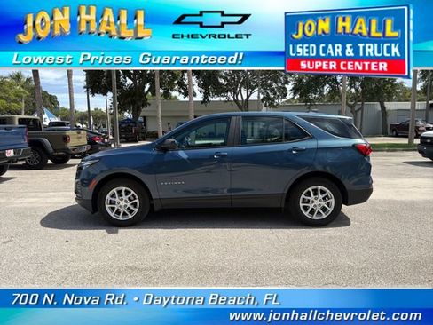 Used 2024 Chevrolet Equinox LS FWD image 3