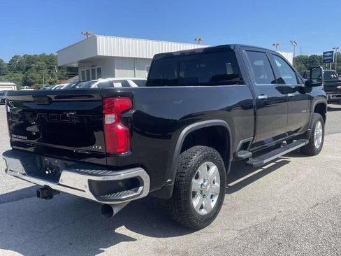 Used 2022 Chevrolet Silverado 2500 LTZ w/ LTZ Premium Package AWD/4WD image 3