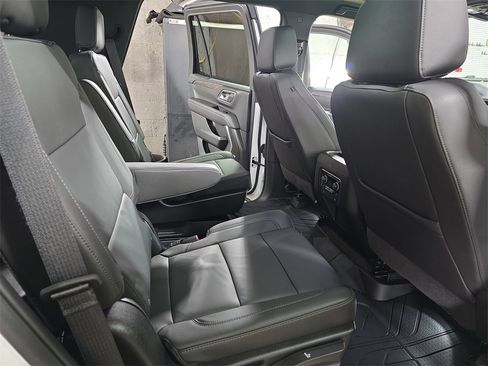 Used 2024 Chevrolet Tahoe Z71 w/ Off-Road Capability Package image 11