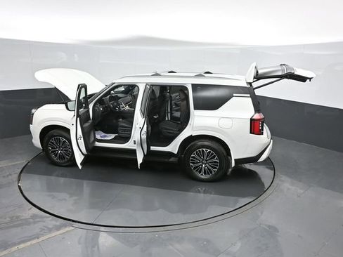 New 2026 Nissan Armada SL w/ Captain's Chari Seat Package image 57