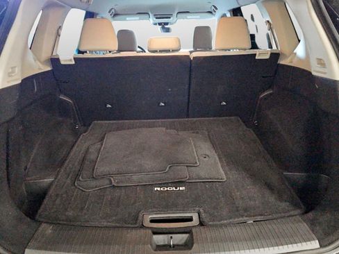 Used 2023 Nissan Rogue SV image 26