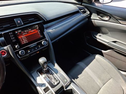 Used 2020 Honda Civic Sport image 27