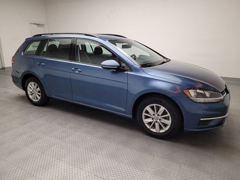 Used 2018 Volkswagen Golf S image 11