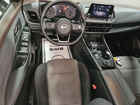 Used 2021 Nissan Rogue S image 29