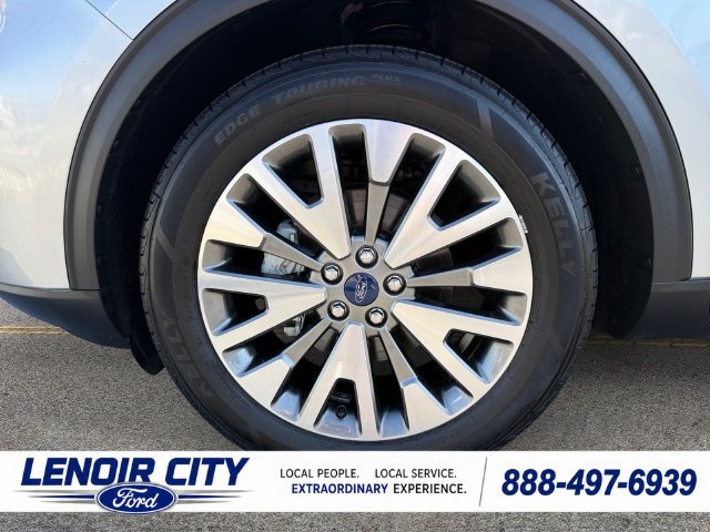 Certified 2022 Ford Escape Titanium w/ Class II Trailer Tow Package FWD image 9