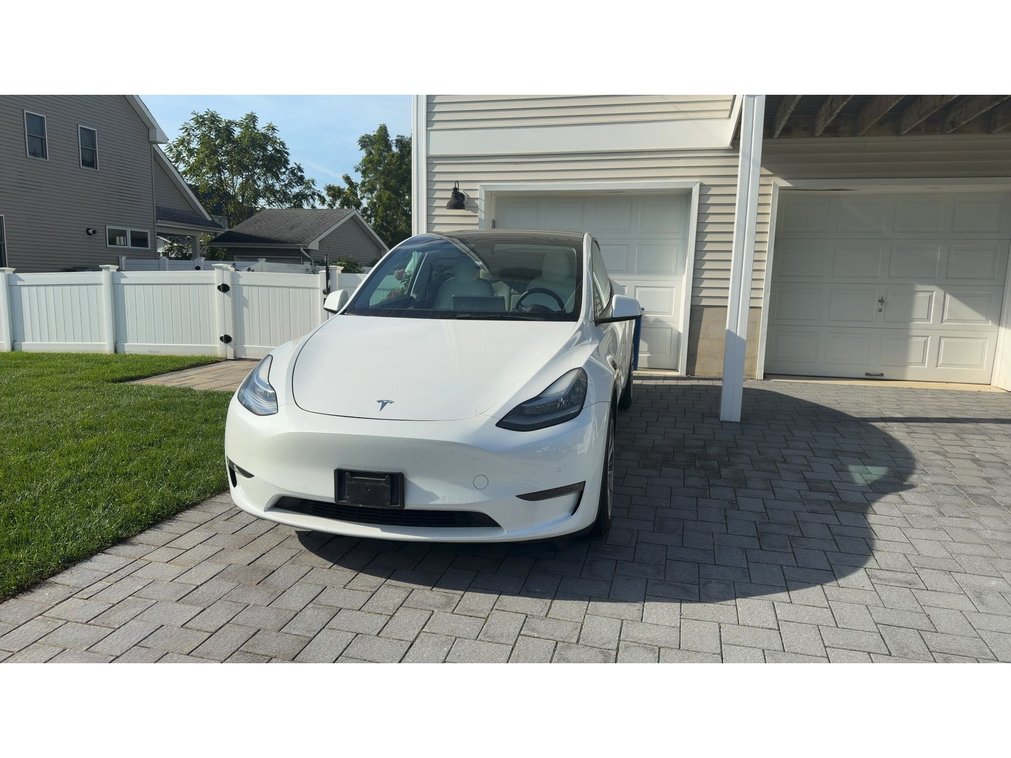 Used 2021 Tesla Model Y Long Range AWD/4WD image 1