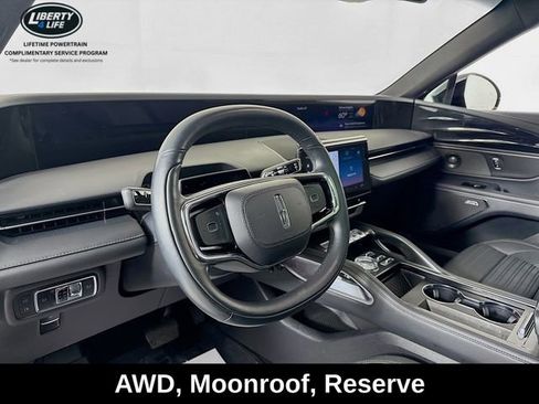 Used 2024 Lincoln Nautilus Reserve w/ Equipment Group 202A image 9