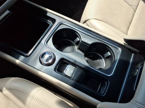Certified 2022 Lincoln Corsair AWD w/ Premium Package image 18