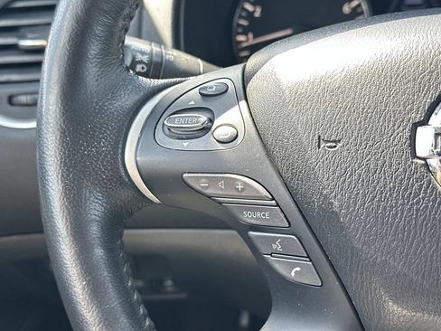 Used 2019 Nissan Pathfinder SL FWD image 23