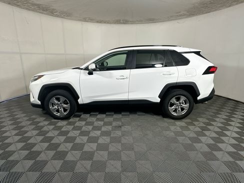 Used 2023 Toyota RAV4 XLE w/ Convenience Package FWD image 6