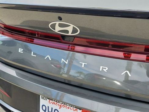 Certified 2025 Hyundai Elantra SEL image 23
