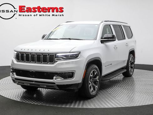 Used 2023 Jeep Wagoneer Series III w/ Preferred Equipment Group image 1