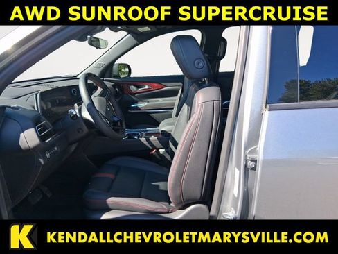 Used 2024 Chevrolet Traverse RS w/ LPO, Floor Liner Package AWD/4WD image 9