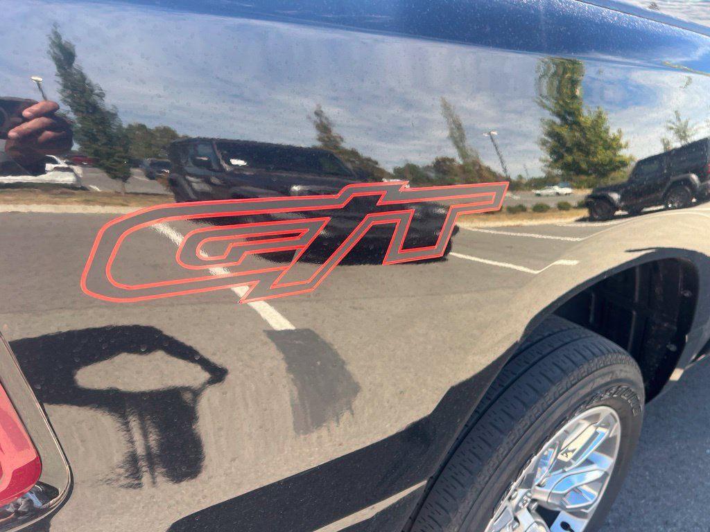 Used 2023 RAM 1500 Laramie AWD/4WD image 19