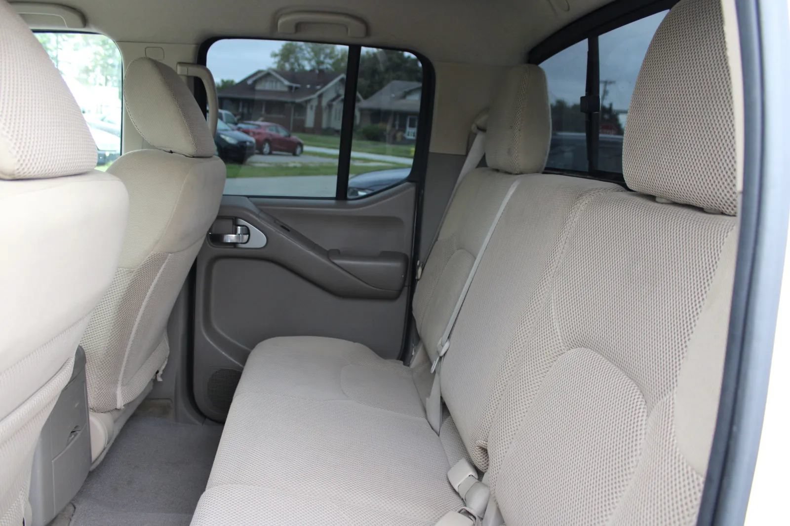 Used 2015 Nissan Frontier SV RWD image 24