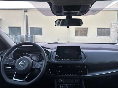 Used 2021 Nissan Rogue SV image 20