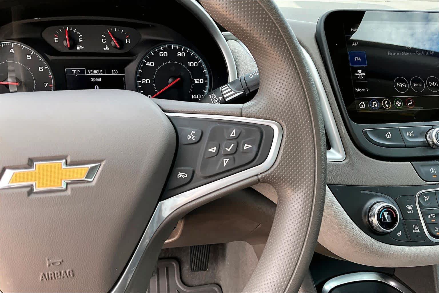 Used 2023 Chevrolet Malibu LT FWD image 13