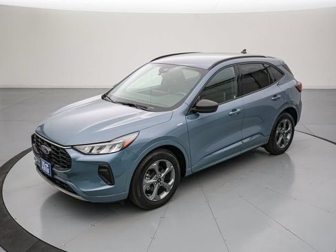 Used 2024 Ford Escape ST-Line w/ Tech Pack #1 FWD image 8