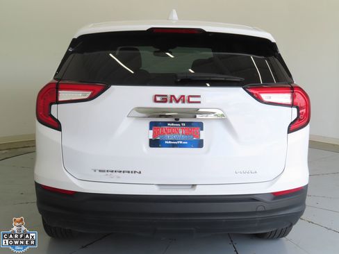 Used 2024 GMC Terrain SLE AWD/4WD image 4