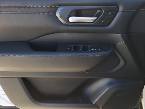 New 2026 Nissan Armada SL image 18