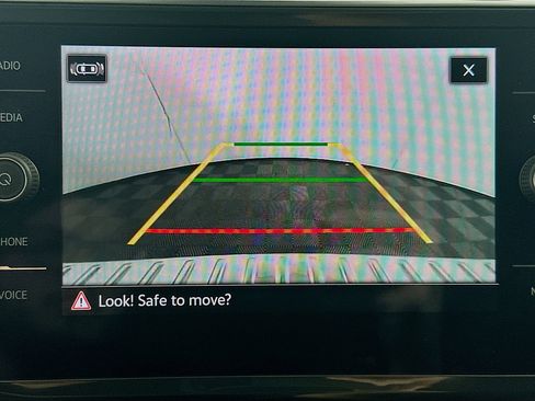 Used 2023 Volkswagen Tiguan SE image 22