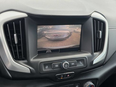Used 2022 GMC Terrain SLE FWD image 13
