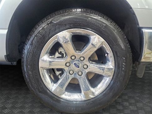 Used 2023 Ford F150 Lariat w/ Max Trailer Tow Package image 14