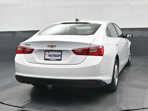 Used 2021 Chevrolet Malibu LS FWD image 2