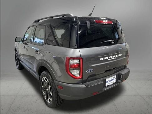 Used 2022 Ford Bronco Sport Outer Banks w/ Tech Package AWD/4WD image 3