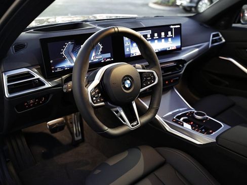 New 2026 BMW 330i Sedan w/ M Sport Package image 18