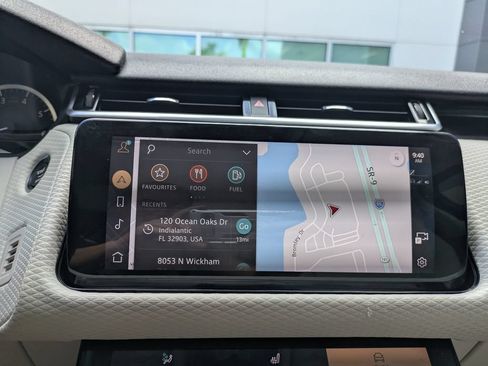 Certified 2023 Land Rover Range Rover Velar R-Dynamic S AWD/4WD image 22