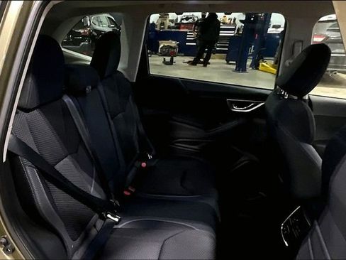 Used 2023 Subaru Forester Premium image 27