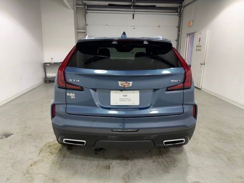 Used 2025 Cadillac XT4 Premium Luxury FWD image 5