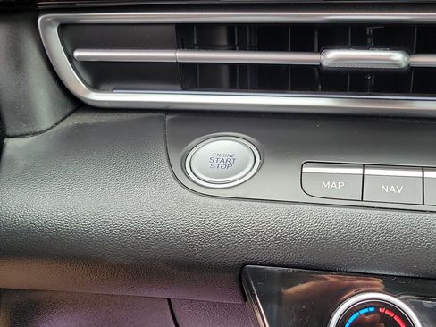 Certified 2023 Hyundai Elantra Limited FWD image 15