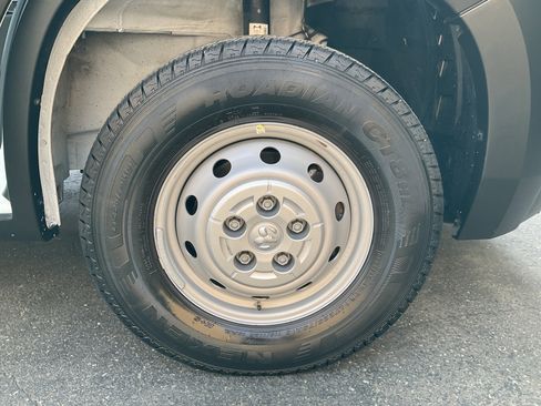 Used 2023 RAM ProMaster 2500 FWD image 10