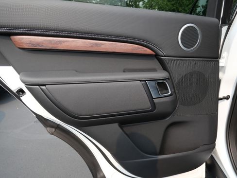 New 2026 Land Rover Discovery Dynamic SE AWD/4WD image 7