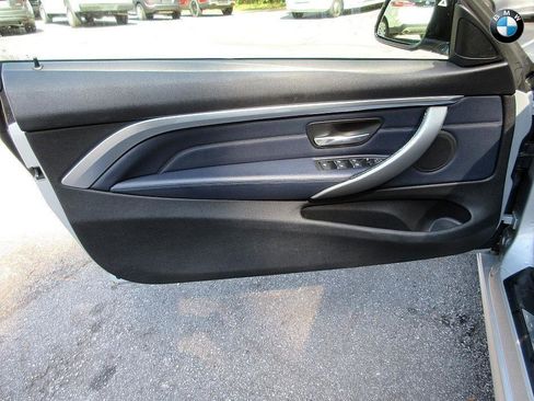 Used 2018 BMW 430i Convertible image 12