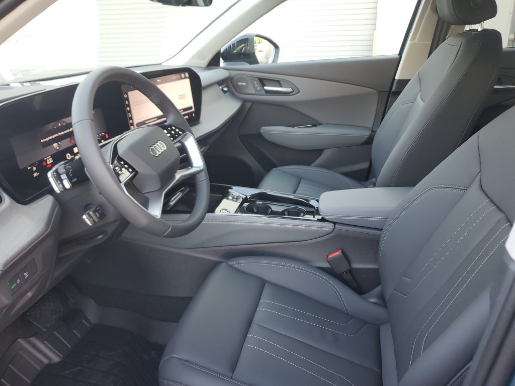 New 2026 Audi Q3 quattro 2.0T AWD/4WD image 24