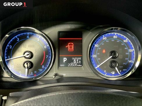 Used 2018 Toyota Corolla LE image 24