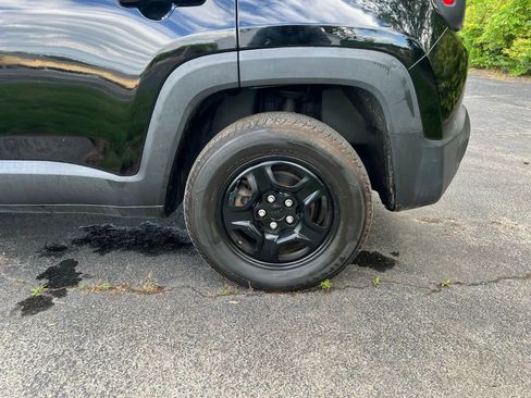 Used 2016 Jeep Renegade Sport w/ Power & Air Group image 14