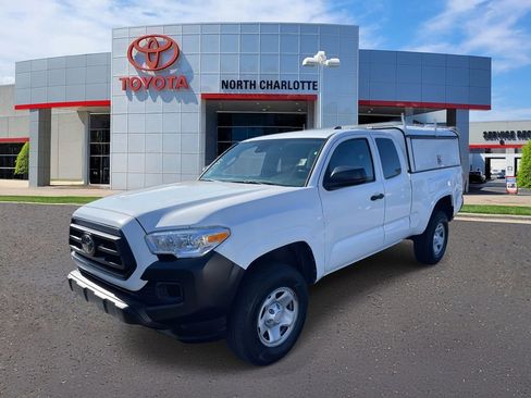 Used 2022 Toyota Tacoma SR image 6