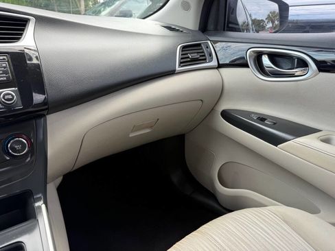 Used 2016 Nissan Sentra SV image 14